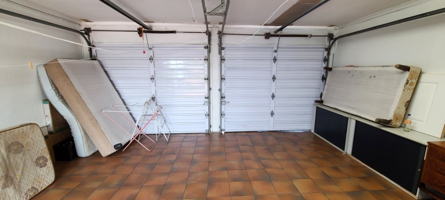 3 Bedroom Property for Sale in Cravenby Western Cape